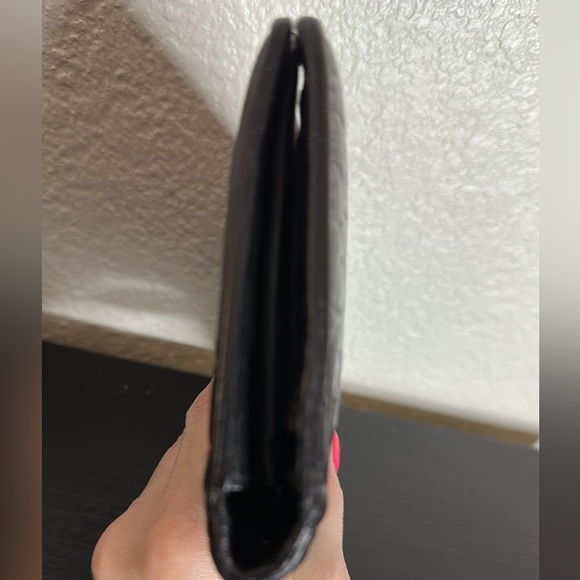 EUC Chanel Camelia wallet- no wear on edges- black. - Picture 7 of 10